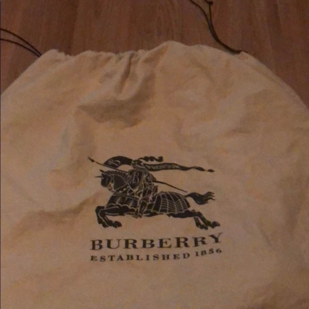 Burberry purse